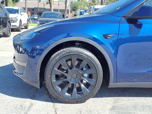 Used 2023 Tesla Model Y 2WD image 15