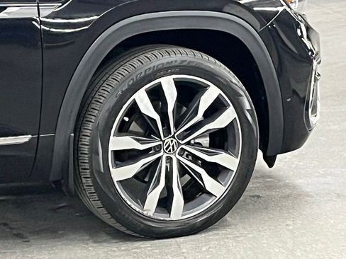 Used 2022 Volkswagen Atlas SEL Premium image 41