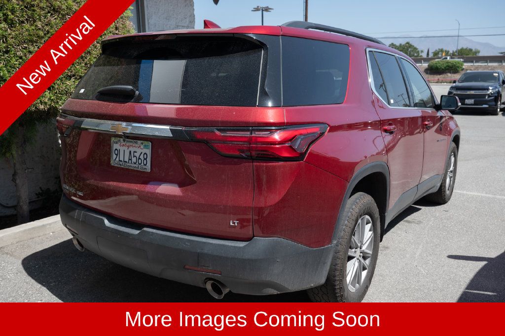 Used 2024 Chevrolet Traverse LT AWD/4WD image 3