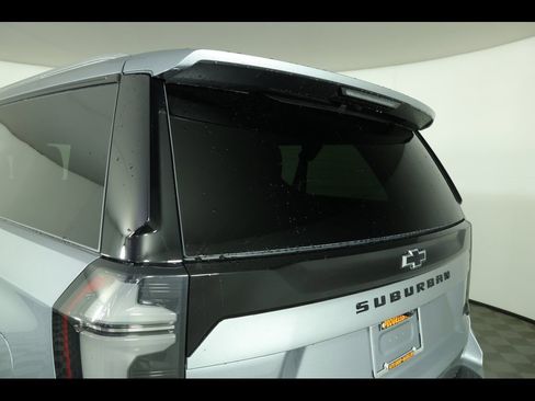 New 2026 Chevrolet Suburban Premier image 23