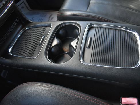 Used 2017 Dodge Grand Caravan GT image 30