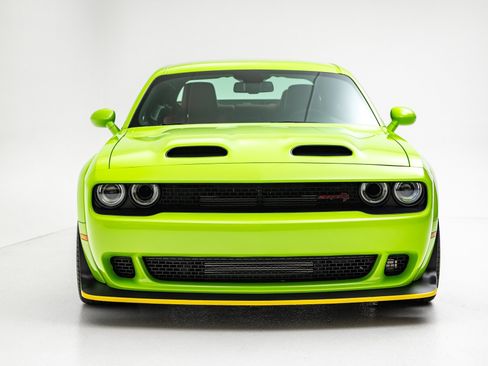 Used 2023 Dodge Challenger SRT Hellcat image 3