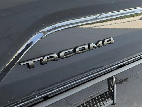 Used 2025 Toyota Tacoma 4x4 Double Cab Hybrid image 12