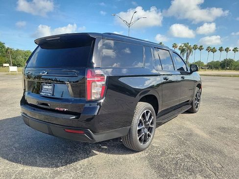 Used 2024 Chevrolet Suburban RST w/ Luxury Package RWD image 5