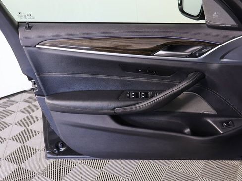 Used 2020 BMW 530i 530i w/ M Sport Package image 12