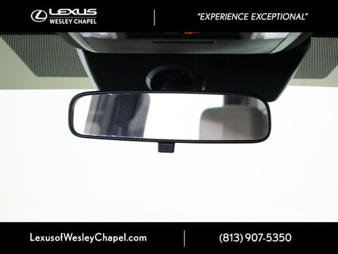 Used 2025 Toyota 4Runner SR5 AWD/4WD image 33