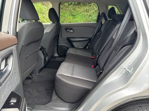 Used 2022 Nissan Rogue SV image 24