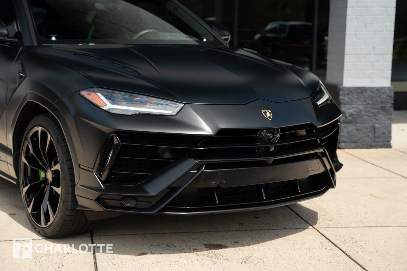 Used 2023 Lamborghini Urus S AWD/4WD image 3