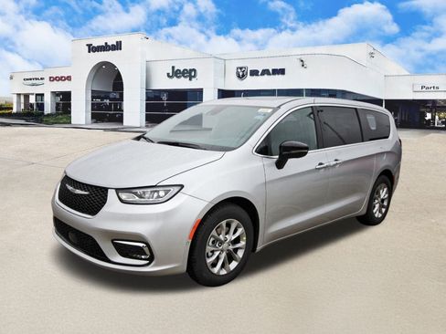 New 2026 Chrysler Pacifica Limited image 3