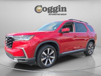 Used 2024 Honda Pilot Touring video 1