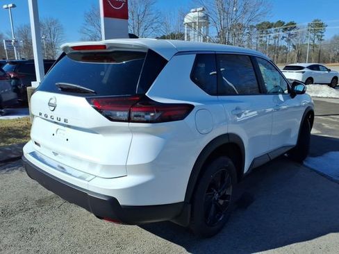 New 2026 Nissan Rogue SV w/ Cold Weather Package FWD image 3