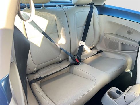 Used 2019 Volkswagen Beetle 2.0T SE w/ SE Premium Package image 27