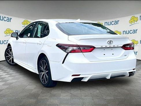 Used 2023 Toyota Camry SE FWD image 2