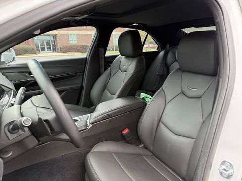 Used 2025 Cadillac CT4 Premium Luxury image 5