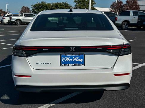 New 2025 Honda Accord SE image 7