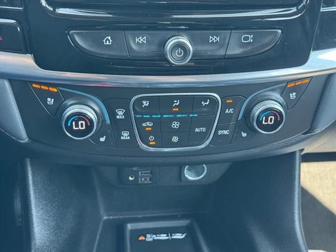 Used 2020 Chevrolet Traverse Premier w/ LPO, Floor Liner Package FWD image 22
