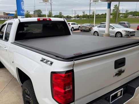 Used 2018 Chevrolet Silverado 1500 LT w/ All Star Edition AWD/4WD image 13