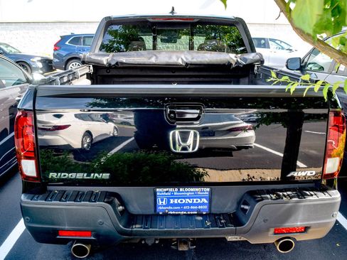Used 2023 Honda Ridgeline Black Edition image 17