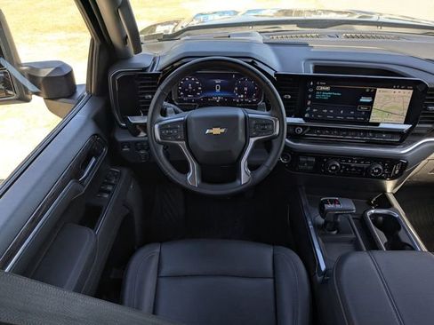 Used 2025 Chevrolet Silverado 1500 LTZ AWD/4WD image 15