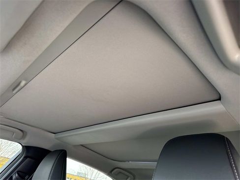 Used 2023 Toyota Prius XLE image 30