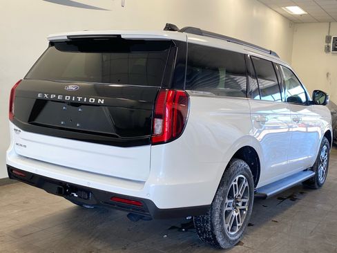 New 2026 Ford Expedition Active AWD/4WD image 11