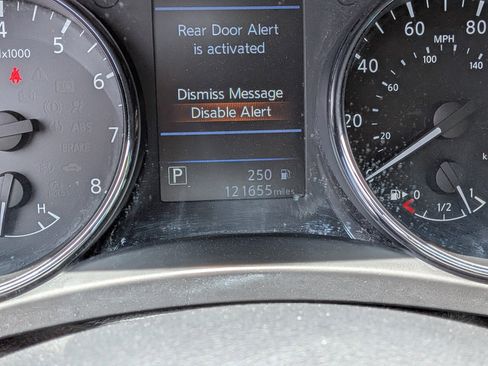 Used 2019 Nissan Rogue SV FWD image 28