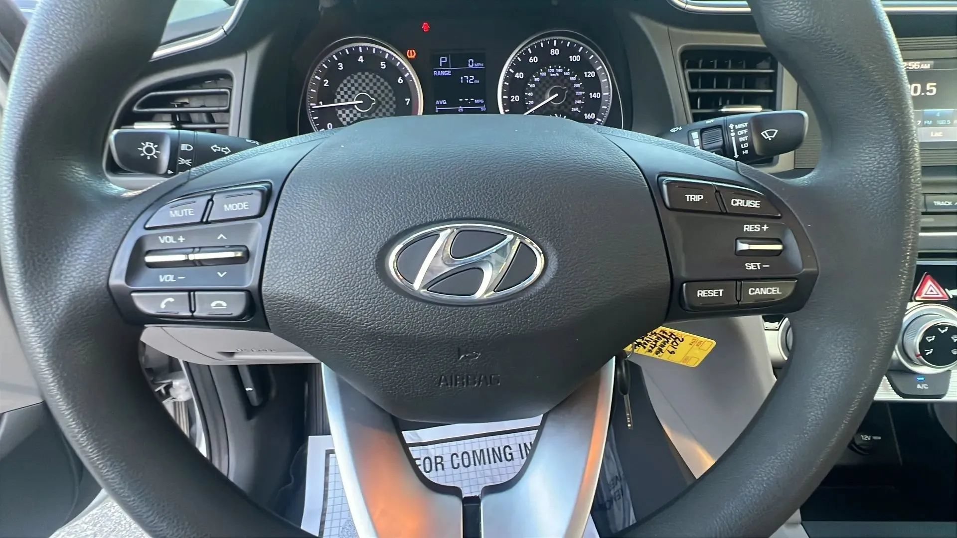 Used 2019 Hyundai Elantra SE FWD image 10