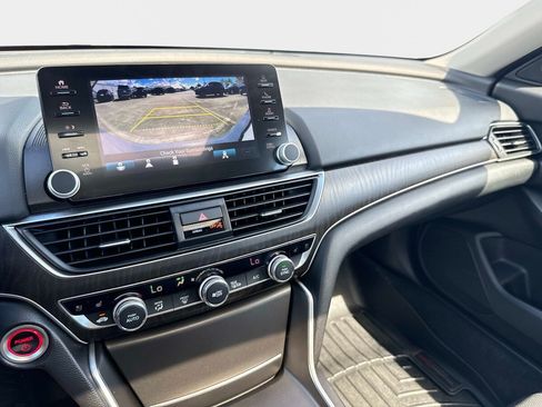 Used 2022 Honda Accord Touring image 22