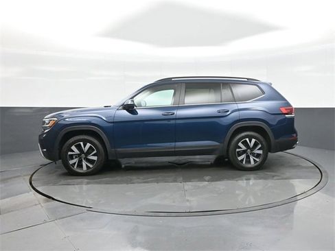 Used 2022 Volkswagen Atlas SE image 4