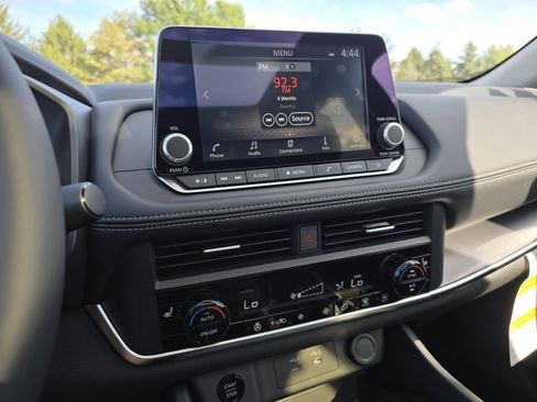 New 2026 Nissan Rogue SV w/ SV Premium Package image 17