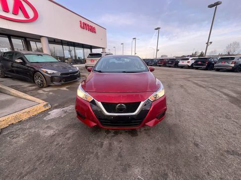 Used 2021 Nissan Versa SV FWD image 29