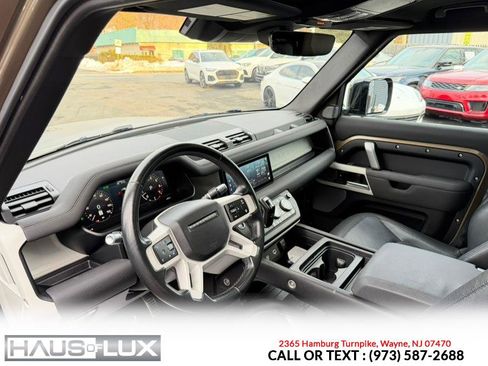 Used 2022 Land Rover Defender 110 X-Dynamic SE image 6