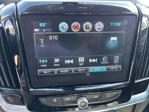 Used 2018 Chevrolet Traverse LT FWD image 16