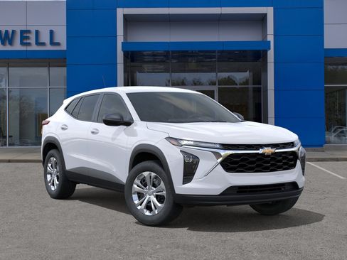 New 2026 Chevrolet Trax LS FWD image 7