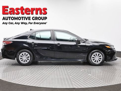 Used 2020 Toyota Camry LE w/ Sunroof Package FWD image 4