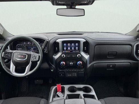 Used 2020 GMC Sierra 2500 SLE w/ SLE Value Package; image 18