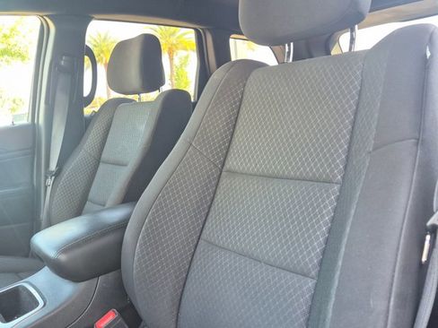 Used 2021 Jeep Grand Cherokee Laredo image 9