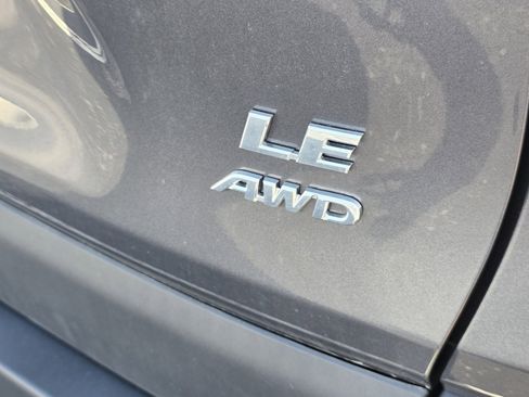 Used 2024 Toyota RAV4 LE AWD/4WD image 9