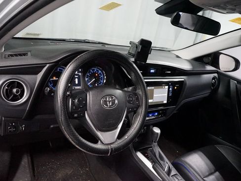 Used 2017 Toyota Corolla XSE FWD image 7