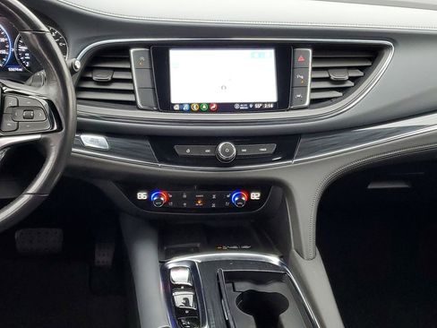 Used 2024 Buick Enclave Premium image 30