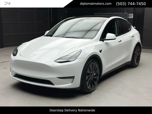 Used 2023 Tesla Model Y Performance image 1