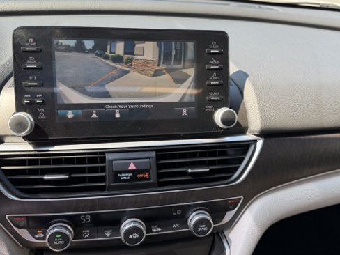 Used 2019 Honda Accord EX-L image 13