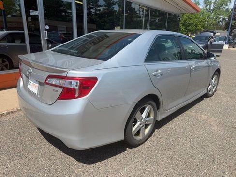 Used 2013 Toyota Camry SE FWD image 7