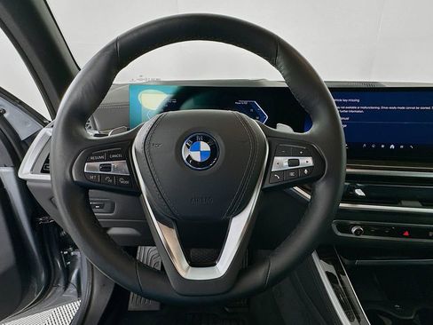 Used 2025 BMW X5 xDrive50e image 11