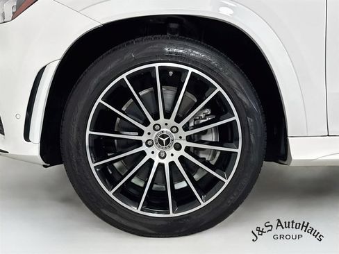 Used 2023 Mercedes-Benz GLE 450 4MATIC w/ AMG Line Exterior image 39