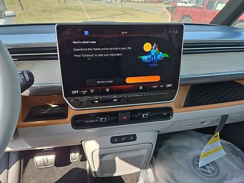 New 2025 Volkswagen ID. Buzz 1st Edition AWD/4WD image 18