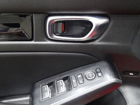 Used 2022 Honda Civic Touring image 18