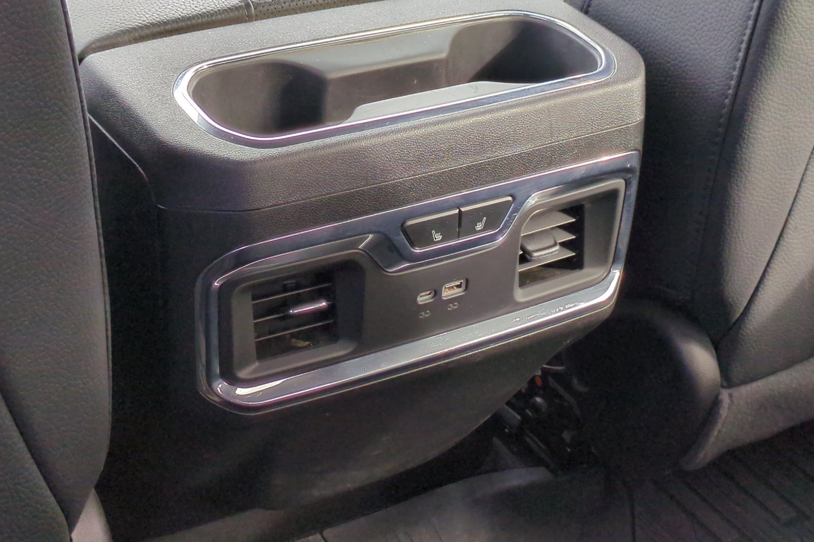 Used 2025 GMC Sierra 3500 Denali AWD/4WD image 40
