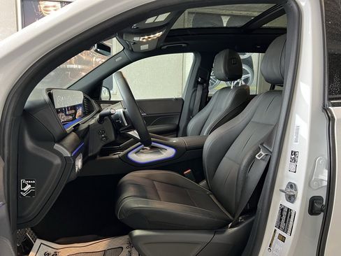 Certified 2025 Mercedes-Benz GLS 580 4MATIC image 28