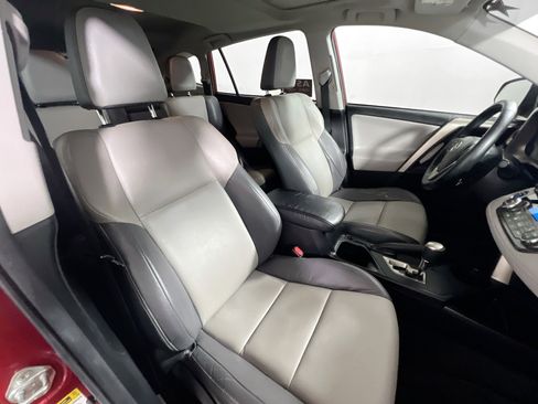 Used 2015 Toyota RAV4 Limited FWD image 31